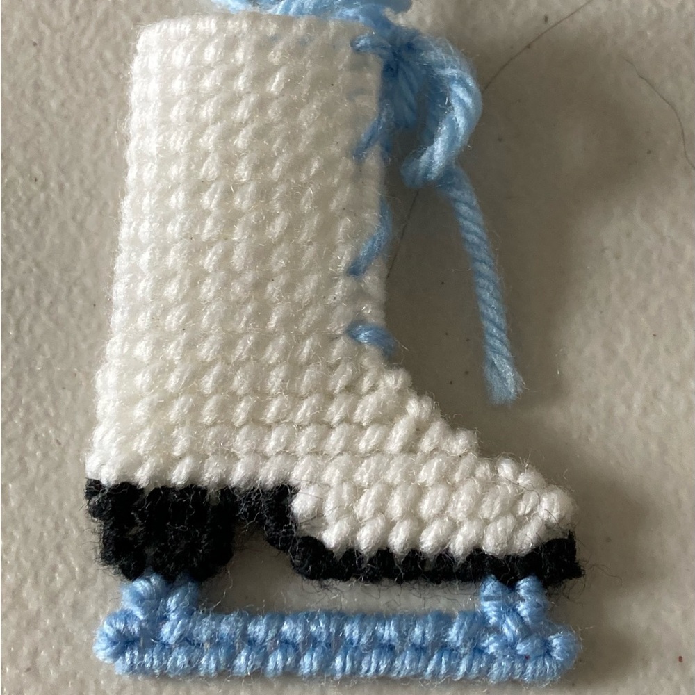Iceskating Boot Skating Christmas Tree Ornament Yarn Craft